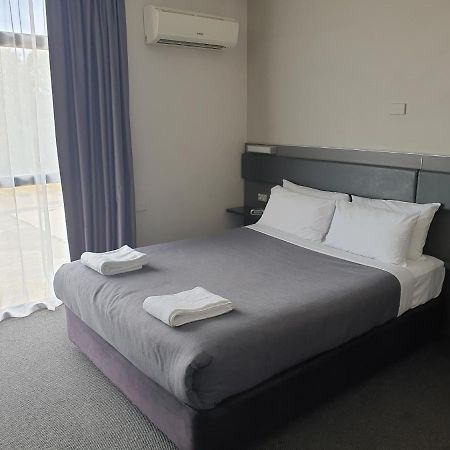 Prospect Hotel Motel แบล็กทาวน์ ภายนอก รูปภาพ